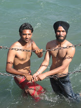 Bunty i Rinku al Ganga