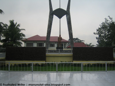Isa pang kuha ng Monumento ni Plaridel
