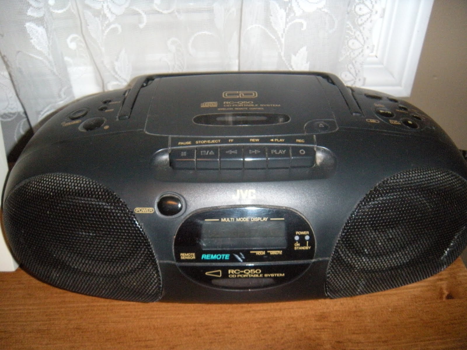 Spring Cleaning 2010! JVC RCQ50 Portable Stereo 5