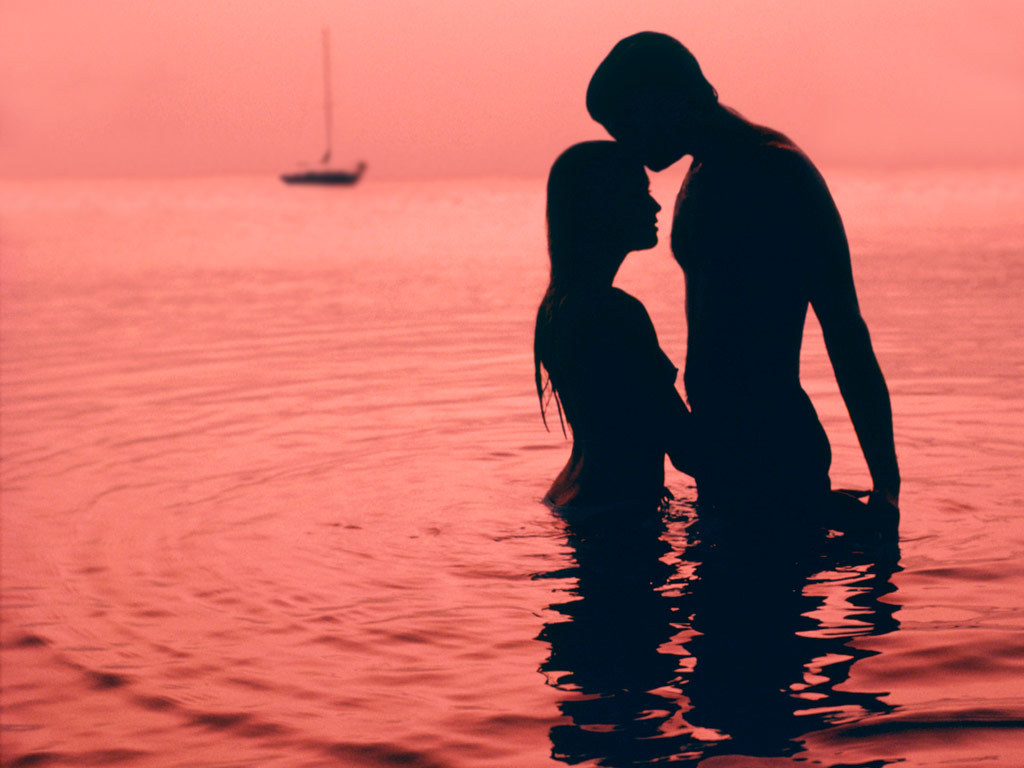 [beach-love-couple-silhouette.jpg]