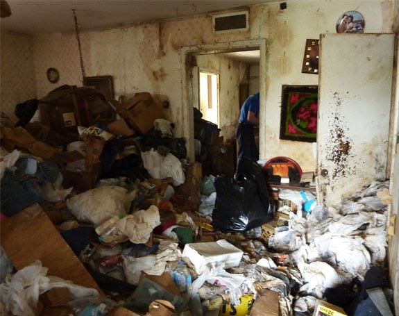 ugly room dirty house ugly room