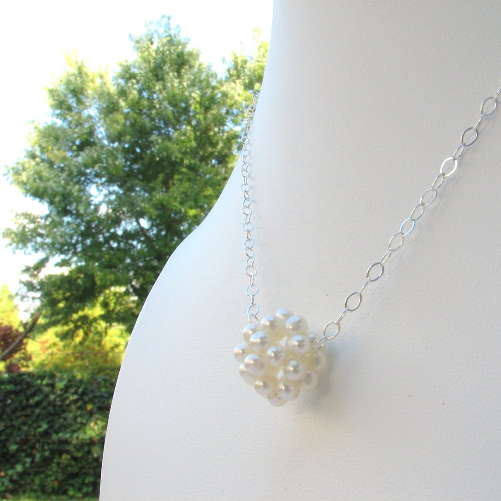 [Pearl+Cluster+Necklace3.jpg]