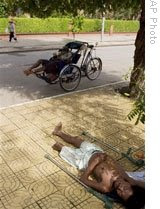 http://2.bp.blogspot.com/_8up7h6T0Kzc/Snxw3D4D33I/AAAAAAAANaI/2HBV22i4Nkw/s400/disabled+person+%28AP%29.jpg