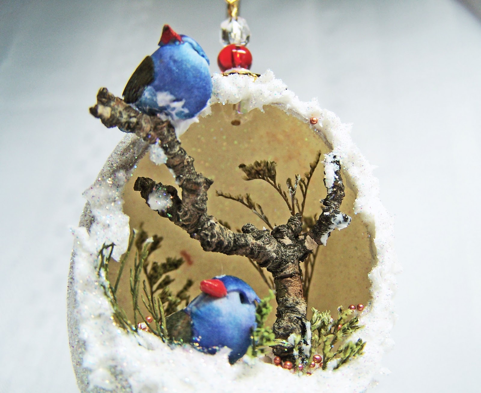 http://2.bp.blogspot.com/_8zWvv4PJbL8/TJ3Ou9CArzI/AAAAAAAAAyE/RmCS0E-If-c/s1600/blue+bird+egg+up.jpg