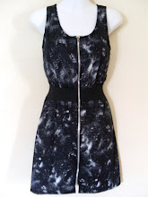 A 1187 - Zipper dress, free size