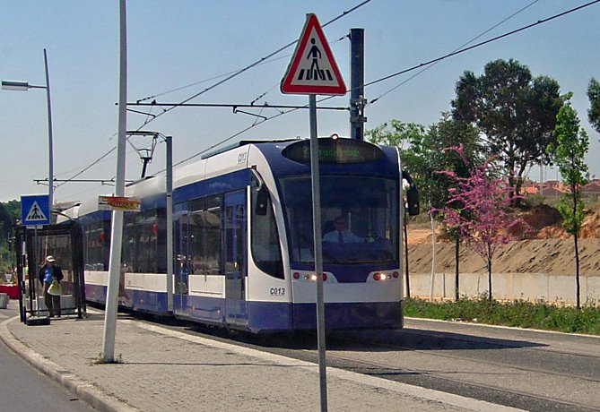 [Metro_Sul_do_Tejo_-_Laranjeiro.jpg]