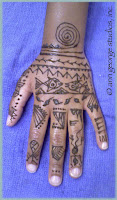 tribal henna tattoo