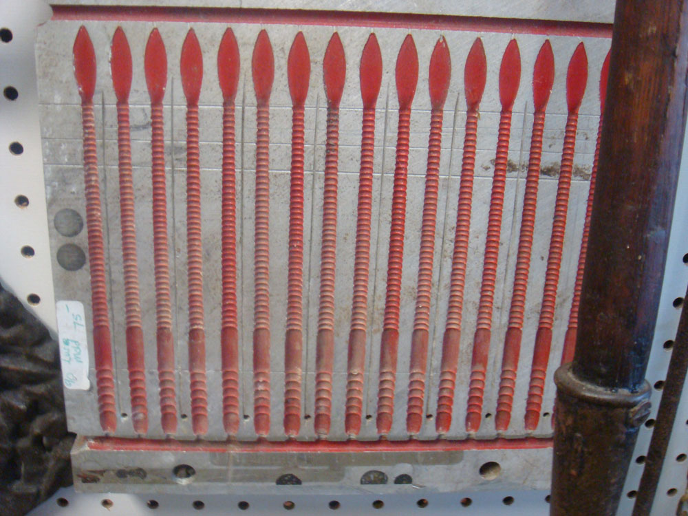 shed rubber worm molds