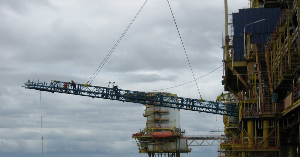 The Rig Expro Burner Boom Installation.