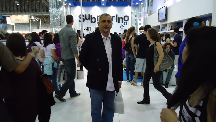 LIVRO AFLORAR NA BIENAL EM SAMPA