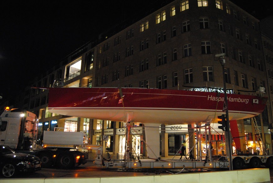 Lobster One HASPA HAMBURG Schaulaufen auf dem Jungfernstieg