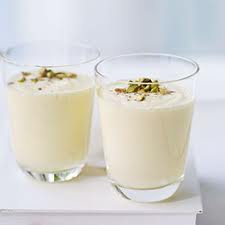 http://2.bp.blogspot.com/_9EVC1Jt2fJM/TSoVzNWyecI/AAAAAAAAAQQ/UOZ5_uWyIko/s1600/leche-ca%25C3%25B1amo.jpg