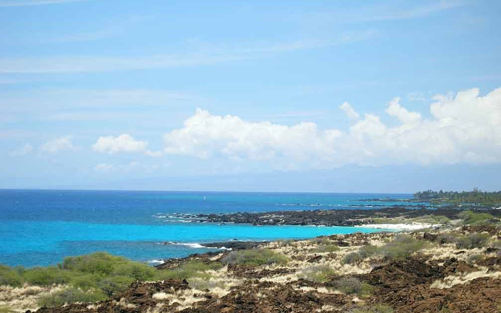 A Kona Hawaii Scuba Diver blabbers on Kua Bay and Kekaha Kai State