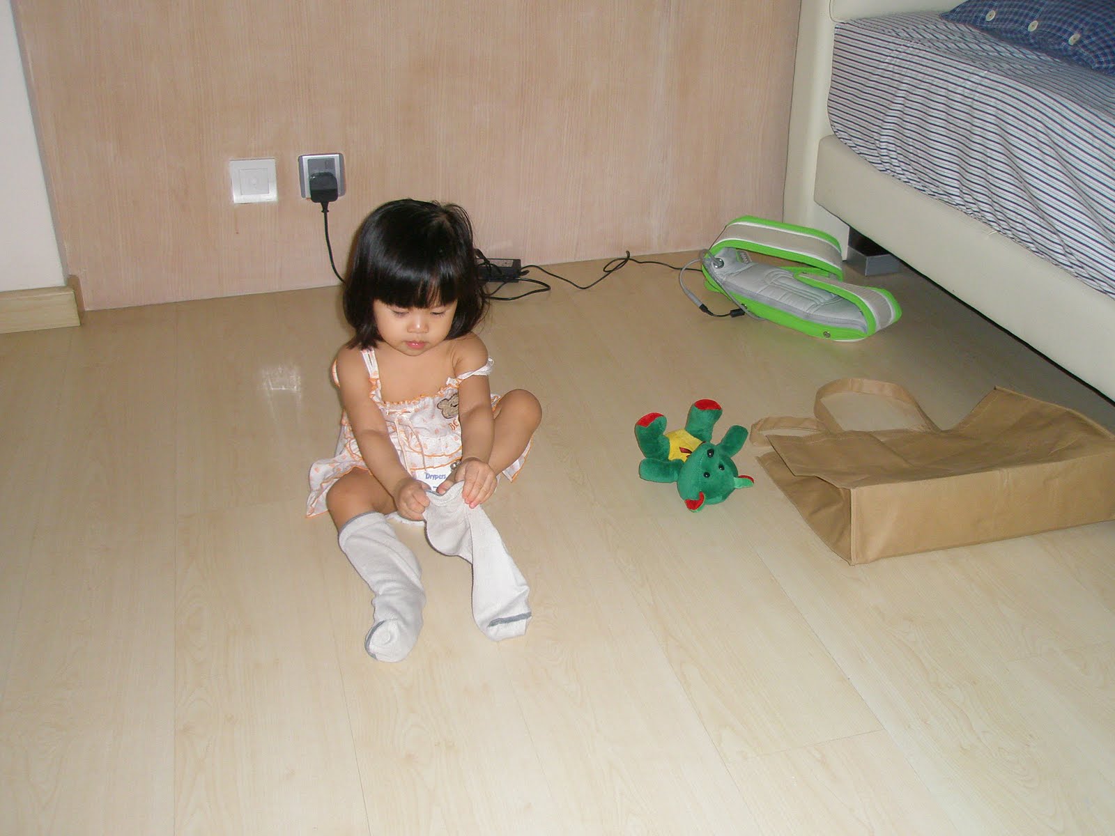 [new+clothes,+bbc+in+PMC+004.jpg]