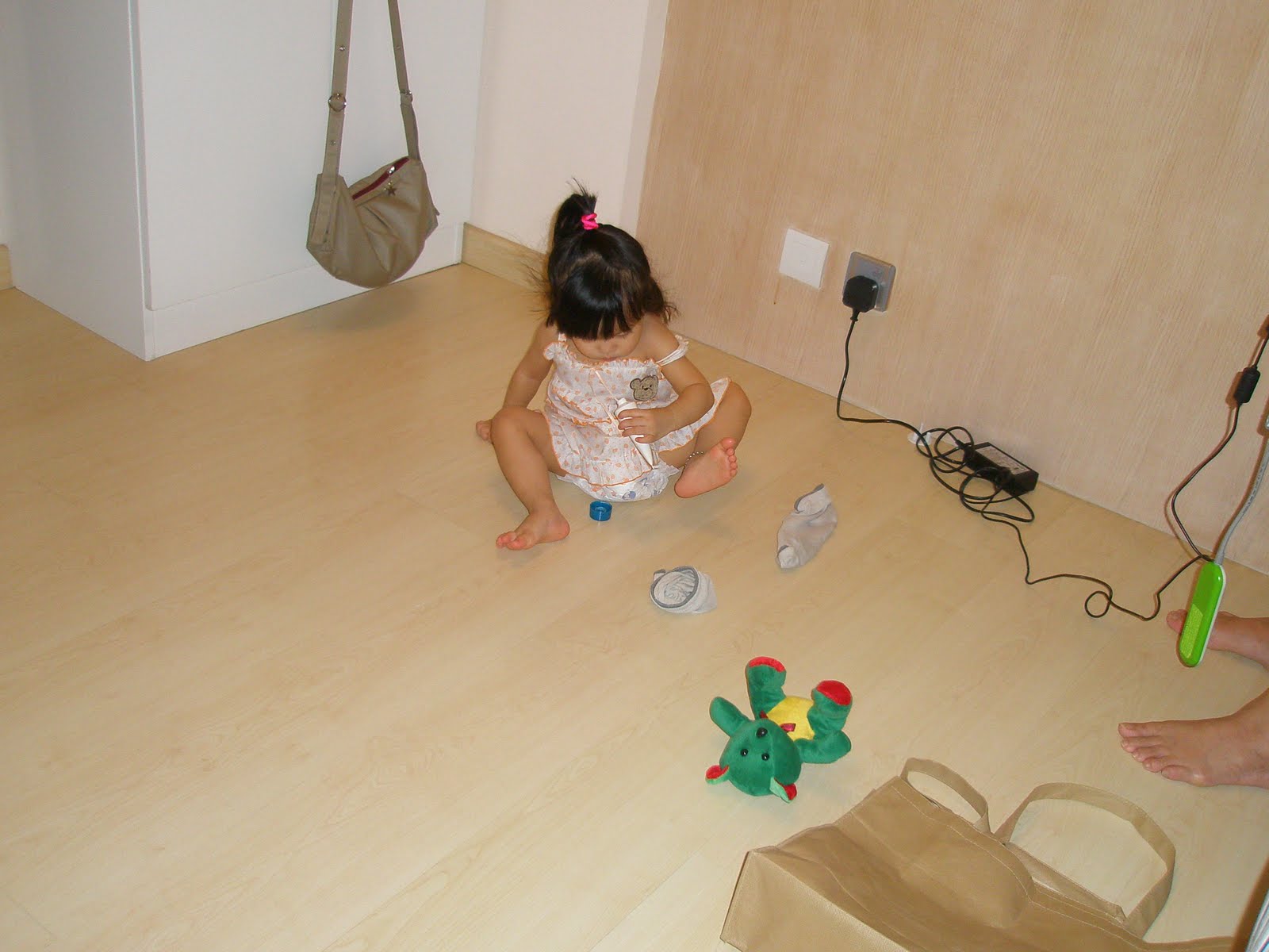 [new+clothes,+bbc+in+PMC+010.jpg]