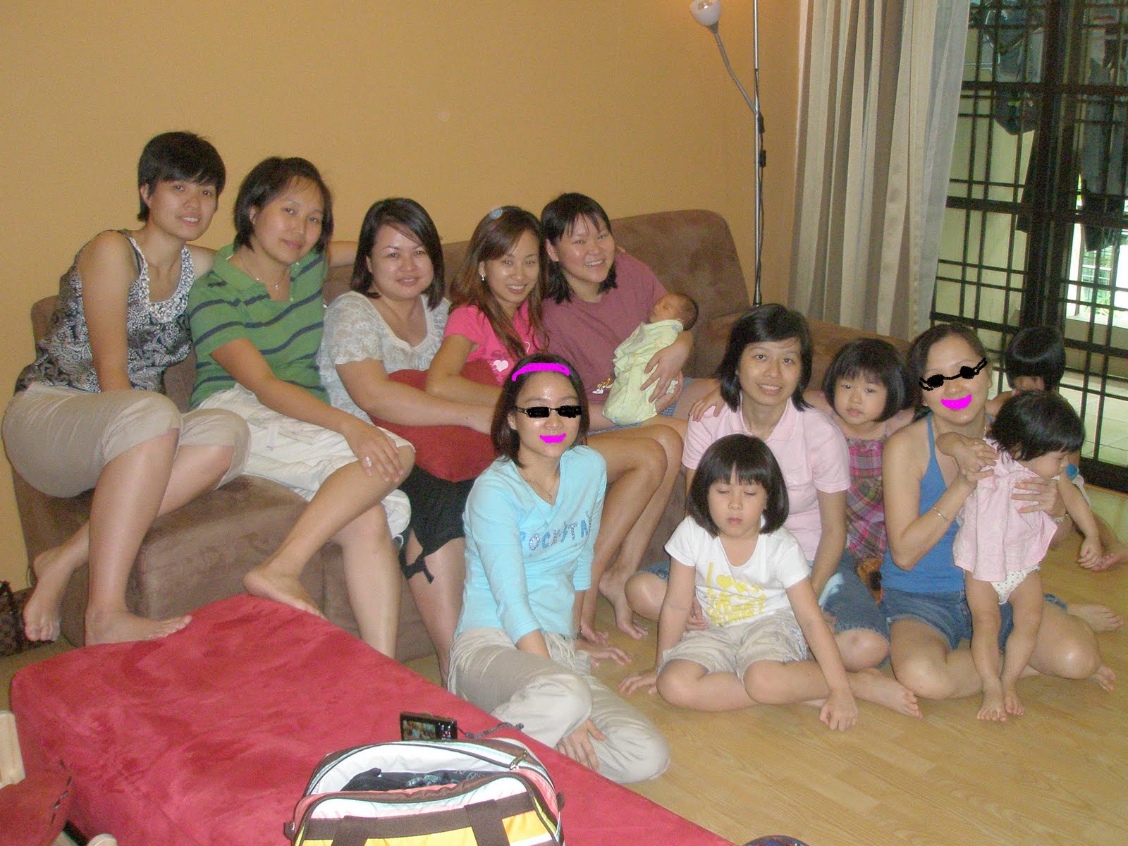 [Group+pic+at+PL's+hse.JPG]