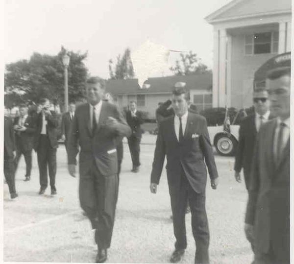 Rare pic: PRS agent Glenn Bennett next to JFK 11/18/63!