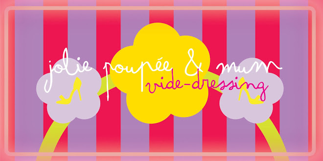 Jolie poupée & Mum vide dressing