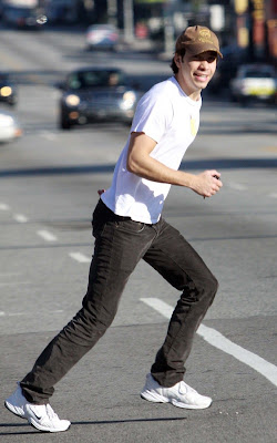 Mila Kunis, Justin Long, Jonah Hill, Anna Faris, Sam Rockwell, Entertainment