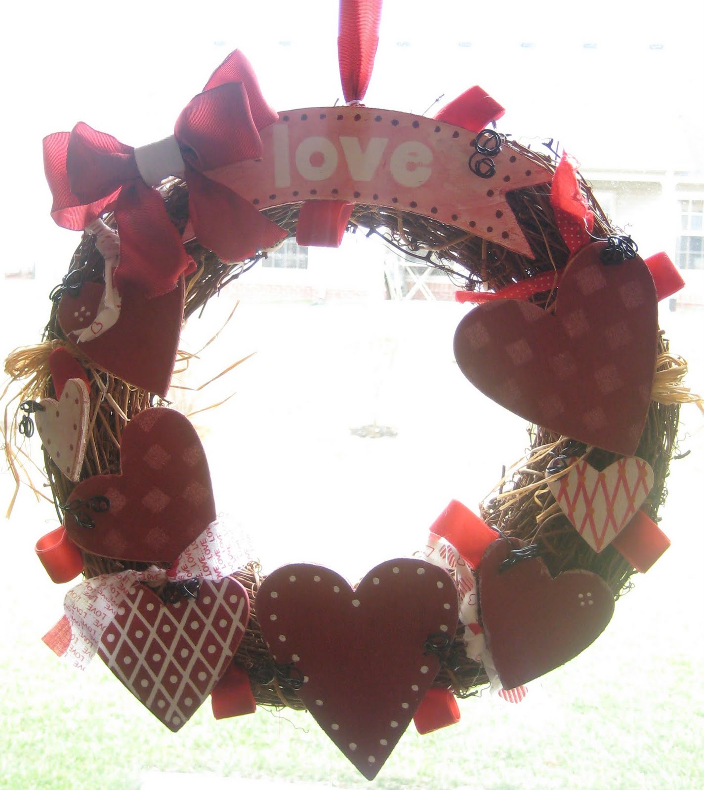 [valentine's+wreath.JPG]