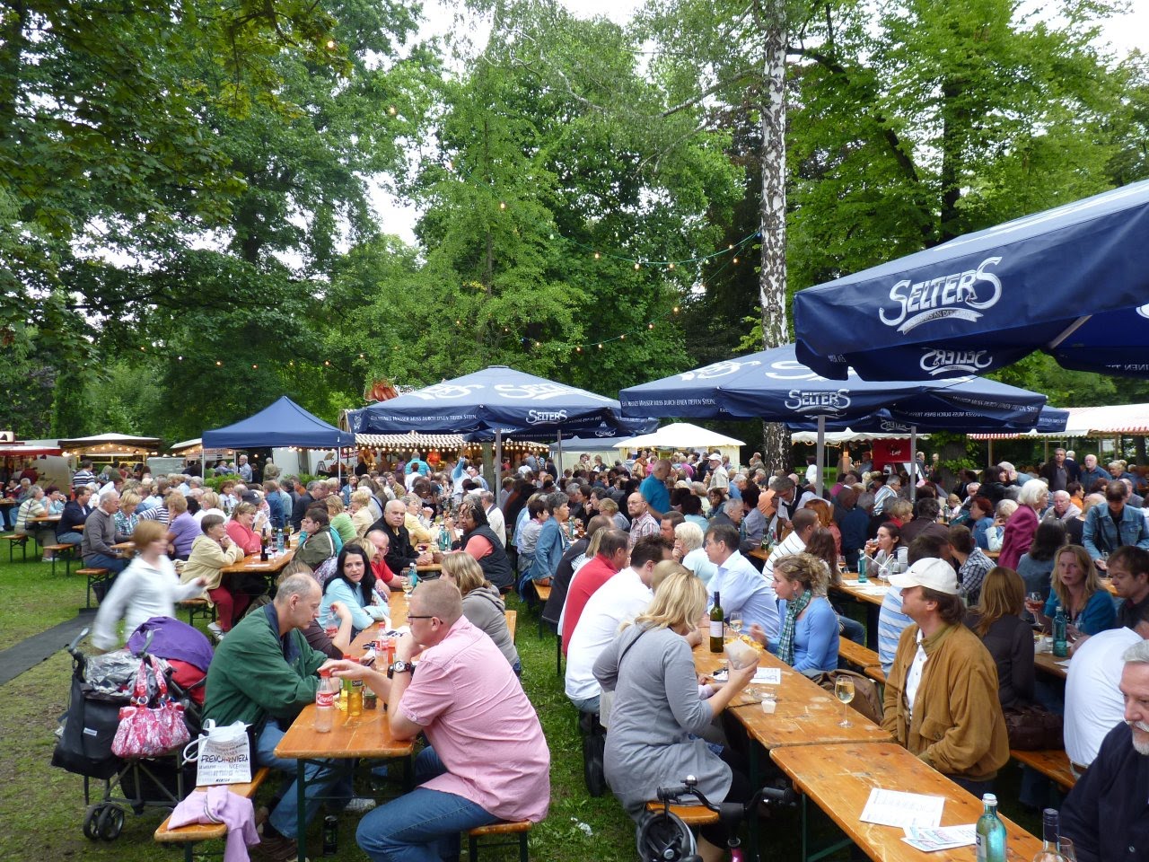 Freizeit, Veranstaltungen, Musik und noch mehr.... The Quinns im Schlossgarten Hanau
