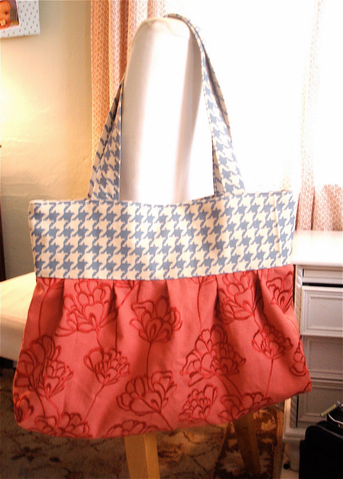 Jessica Kenenske The Biggest Bag in the World