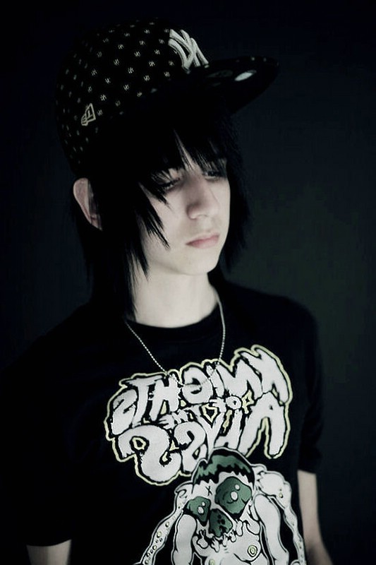 emo fashion style for hair