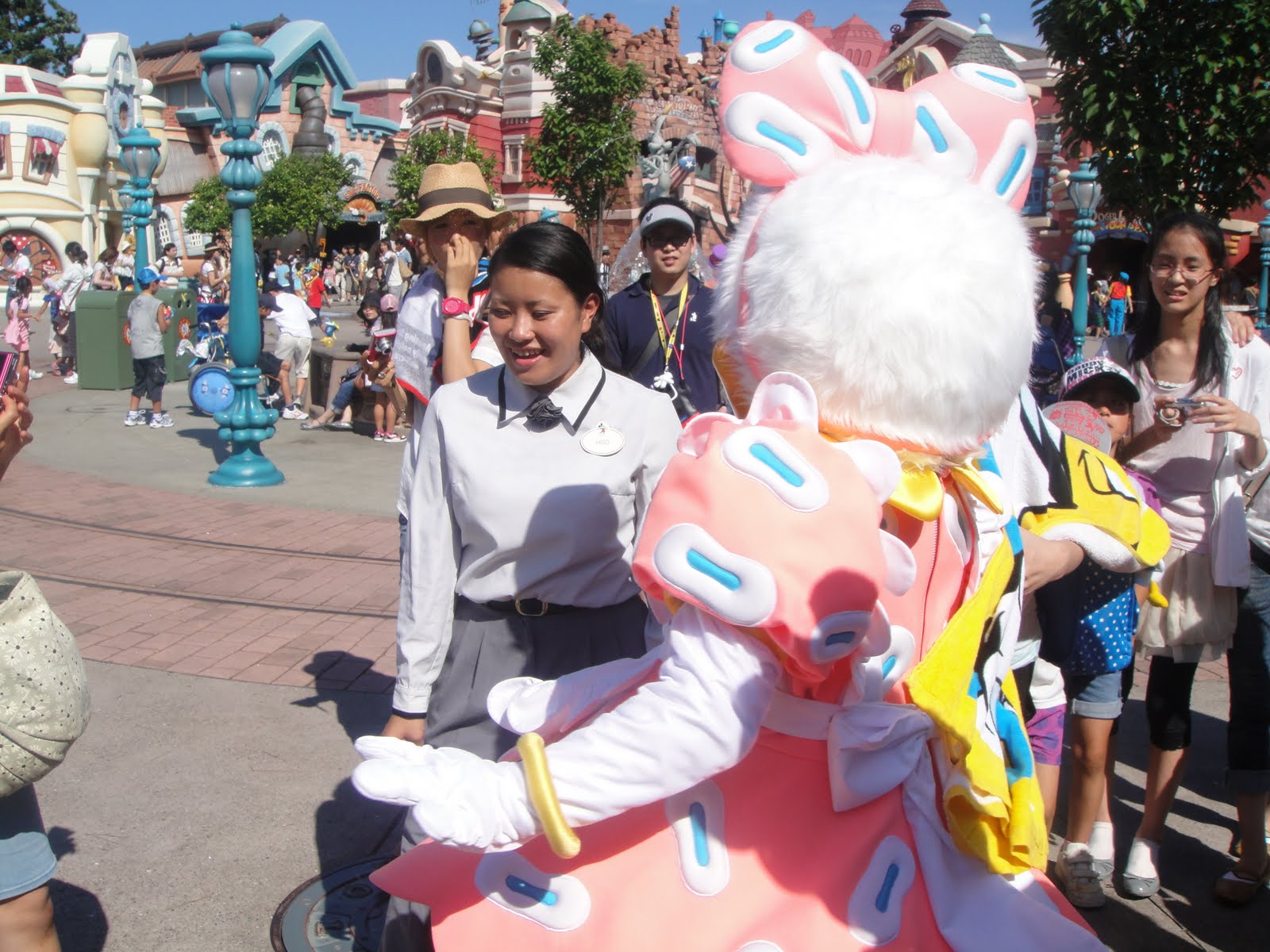 Daisy+duck+disneyland