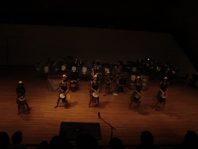 Miyanda on stage at the National Theatre in Mexico City