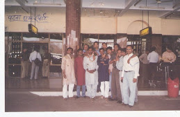Er. Alok Kumar with Anupam Uphar Team at Patna Airport