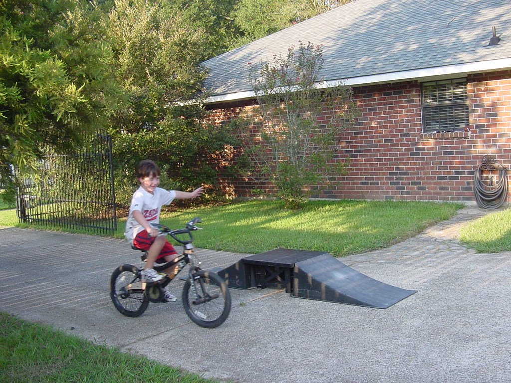 [biking,+school,+lemonade,+birthday+008.jpg]