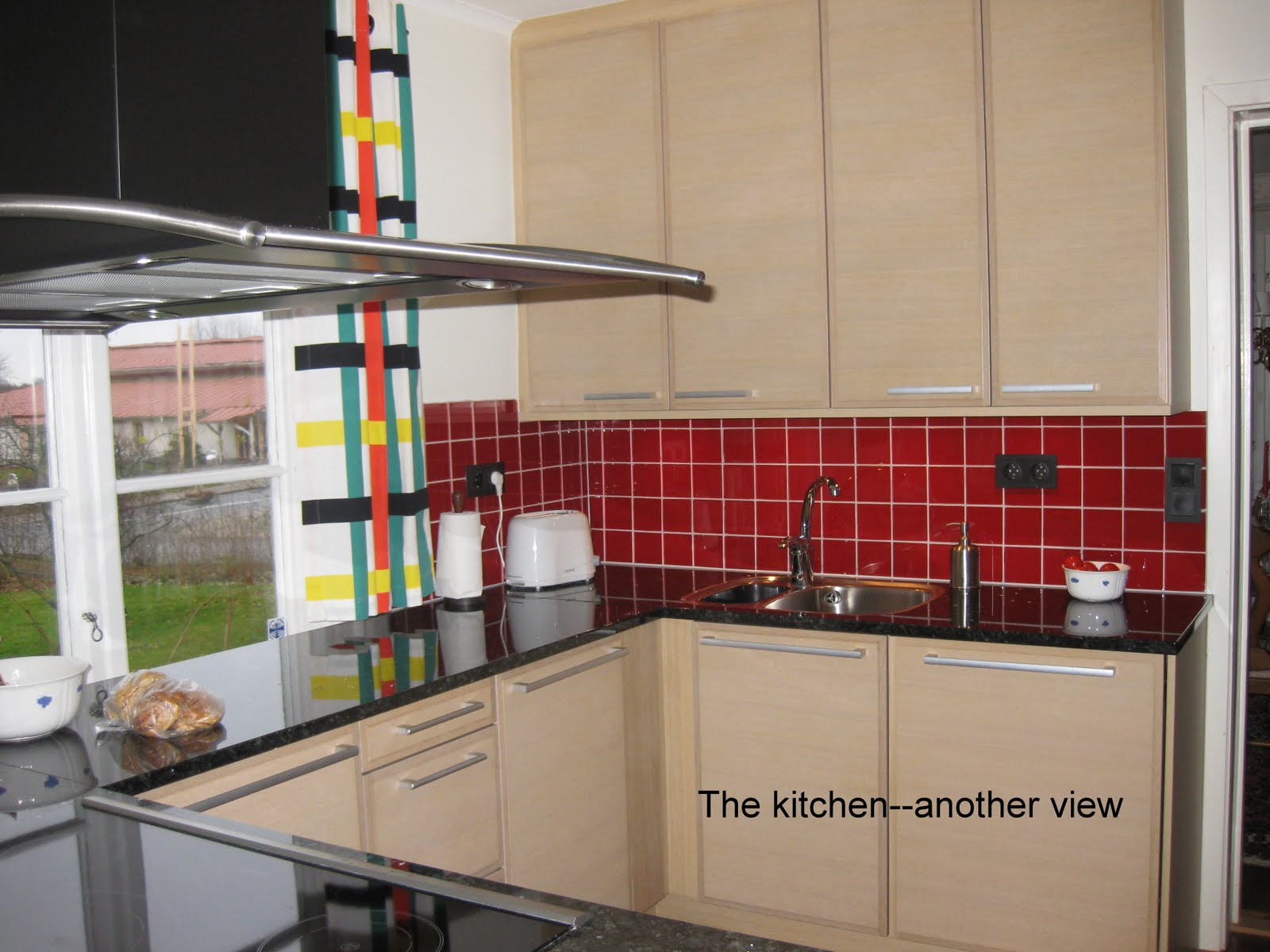 [kitchen+2.JPG]