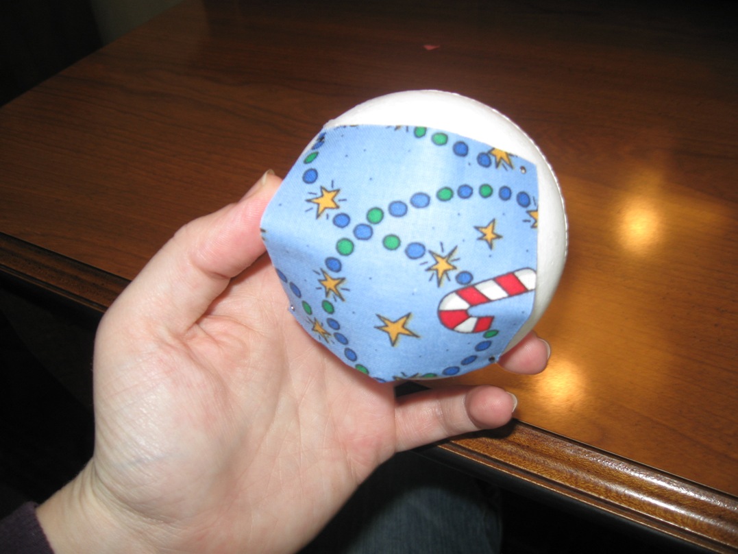 Happy Quilting Quilted Christmas Ball Ornament Tutorial