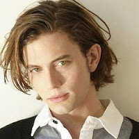 http://2.bp.blogspot.com/_9jUDh9G2PUA/Ssccx8updrI/AAAAAAAAFFM/IgQu4xZnKAQ/s200/JacksonRathbone.JPG