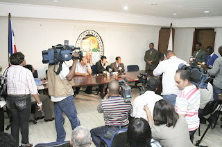 Foto 0 en  - JORGE MERA ACUSA AL GOBIERNO DE PROVOCAR AUMENTO DE LA DELINCUENCIA