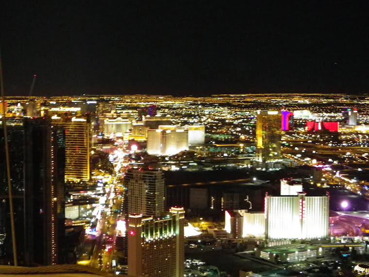 Le Strip, la célèbre rue de Las Vegas, vue de la Stratosphere Tower - Nevada