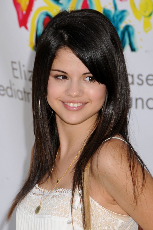 Selena Gomez Cute Face. Selena Gomez is a cute little