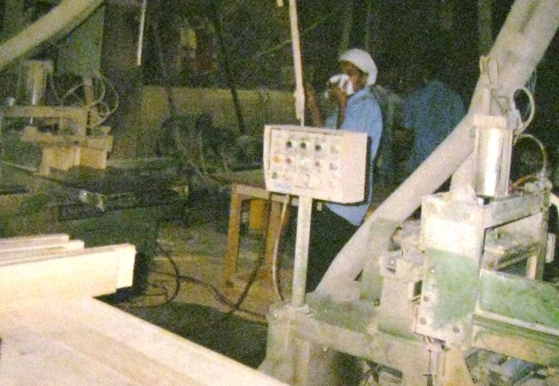 [burmese+workers+in+thailand+(6).JPG]