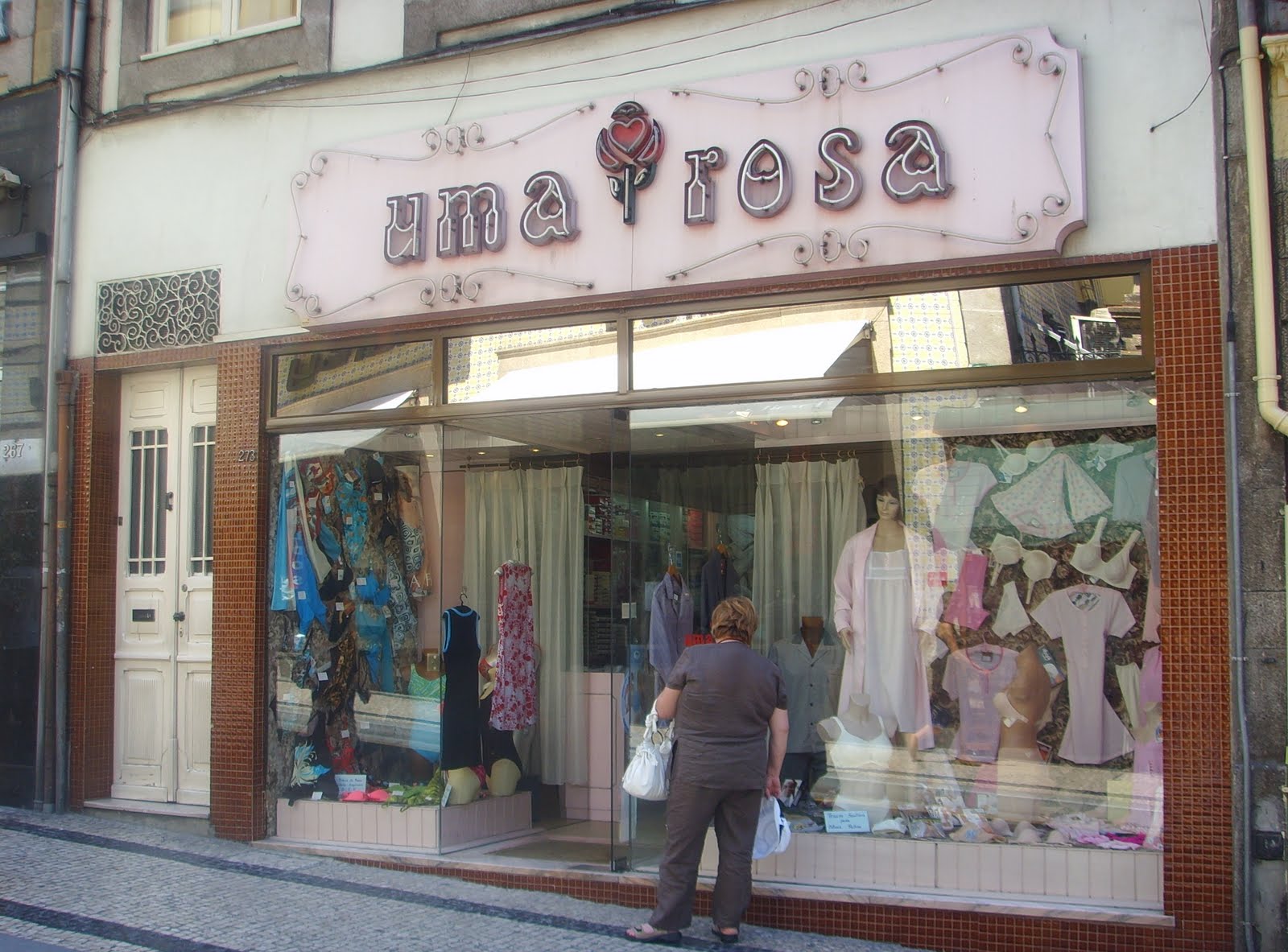 [Uma+Rosa.JPG]