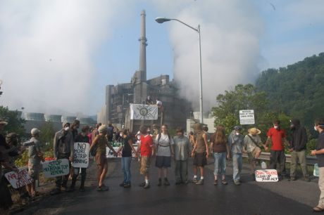 Activists in Virginia put their bodies on the line to stop dirty power...