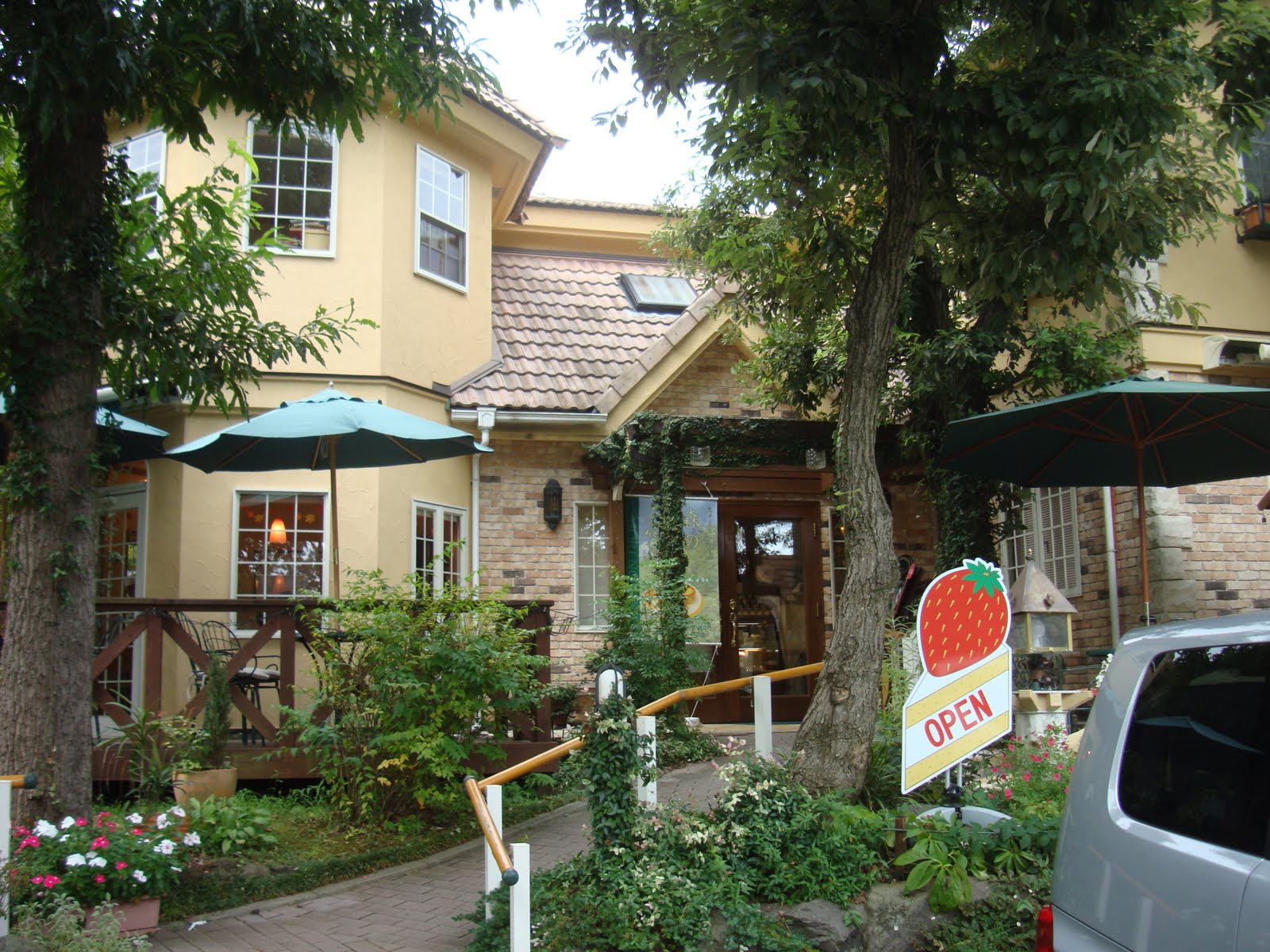 しらなみ便り 伊豆高原でケーキ