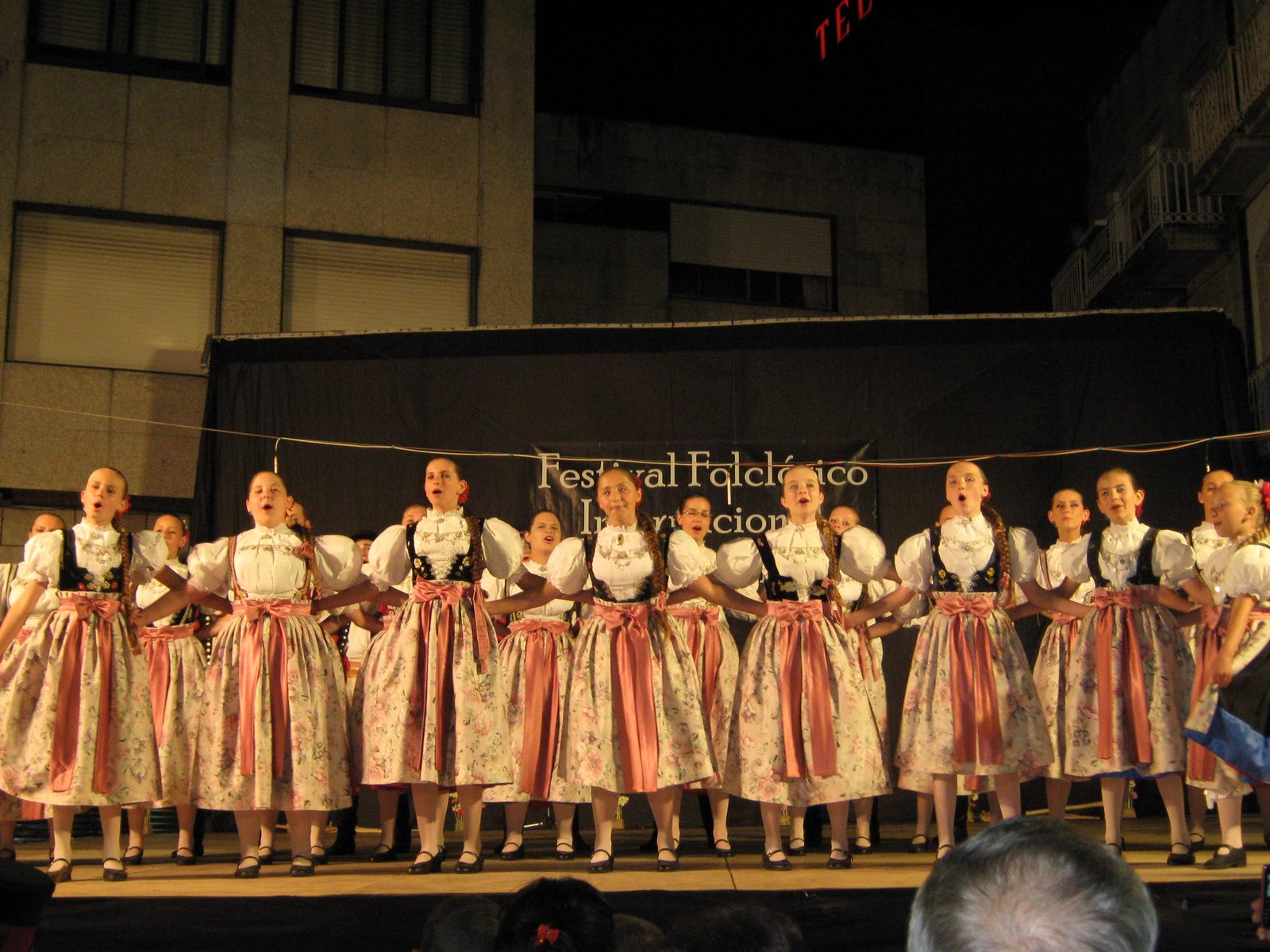 [folklore+016.jpg]