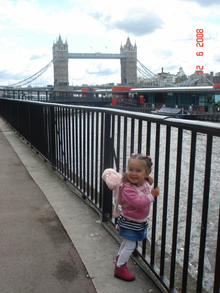 [UK+Holiday+-+Day+21+-+13+Tower+Bridge+04+(768x1024).jpg]