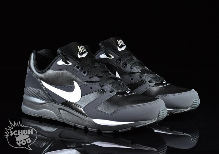 nike twilight runner