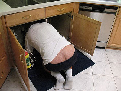 a wee guy doing some plumbing for Donald Trump a wee guy doing some plumbing for Donald Trump