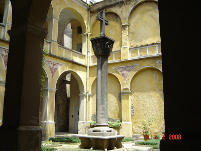 Pátio interno do Convento do Carmo de Santos - foto de Emilio Pechini - clique aqui para ver a foto no Panoramio.com