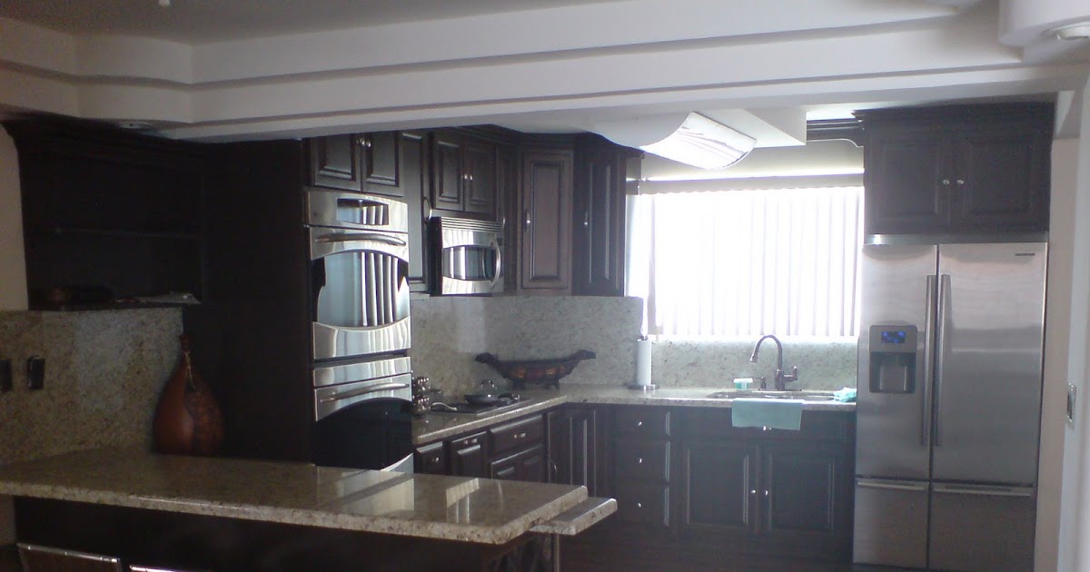 MUEBLES Y COCINAS IMPERIAL Cocina puerta de tablero color chocolat MUEBLES Y COCINAS IMPERIAL Cocina puerta de tablero color chocolat