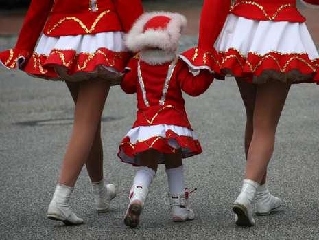 [Karneval_20in_20Marne__11604543__MBQF-1235400367,templateId=renderScaled,property=Bild,height=349.jpg]