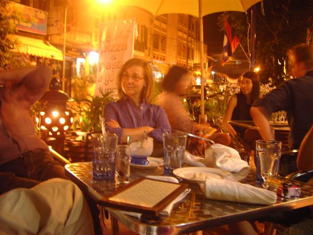 [40-PICT3983+(Small).JPG]