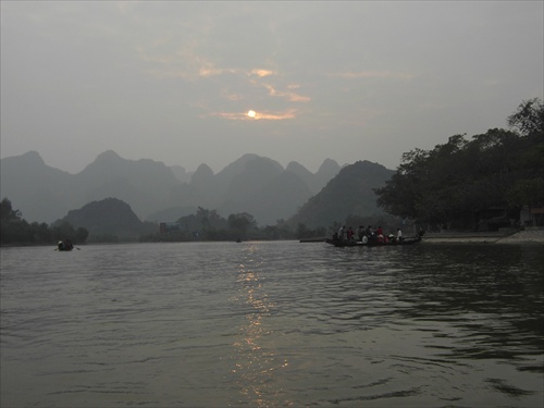 [PICT4957.JPG]